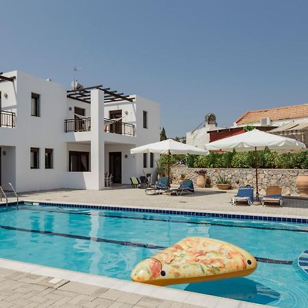 The Corner House At Gennadi Court Villa Exterior foto