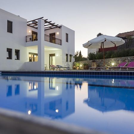 The Corner House At Gennadi Court Villa Exterior foto
