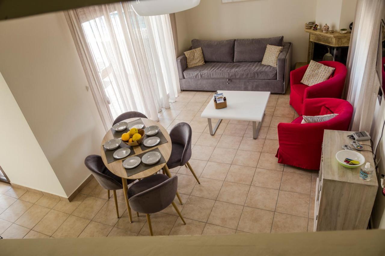 The Corner House At Gennadi Court Villa Exterior foto