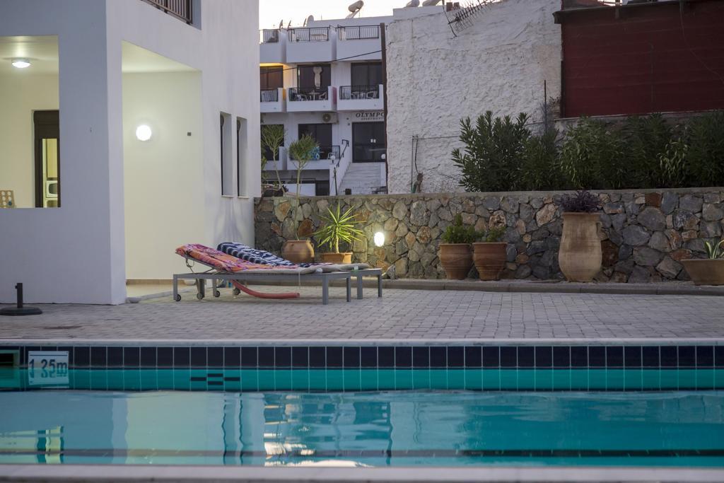 The Corner House At Gennadi Court Villa Exterior foto